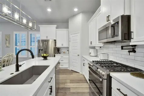 352 Rise Lane Montgomery TX 77316