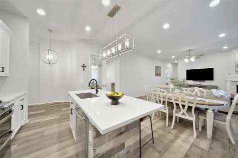 352 Rise Lane Montgomery TX 77316