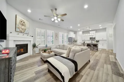 352 Rise Lane Montgomery TX 77316