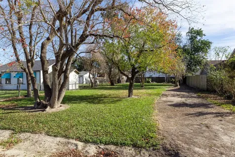6222 Kirkwood Street Houston TX 77022
