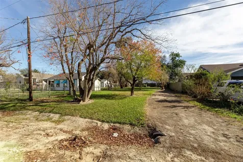6222 Kirkwood Street Houston TX 77022