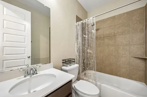 66 Zenith Lane Sugar Land TX 77498