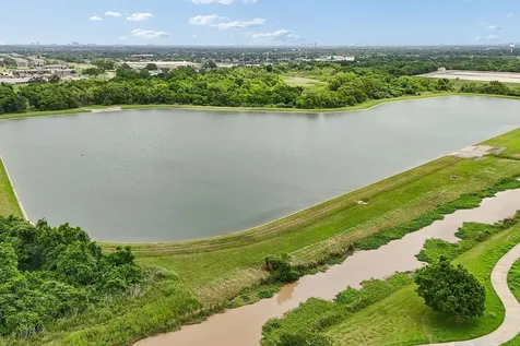 66 Zenith Lane Sugar Land TX 77498