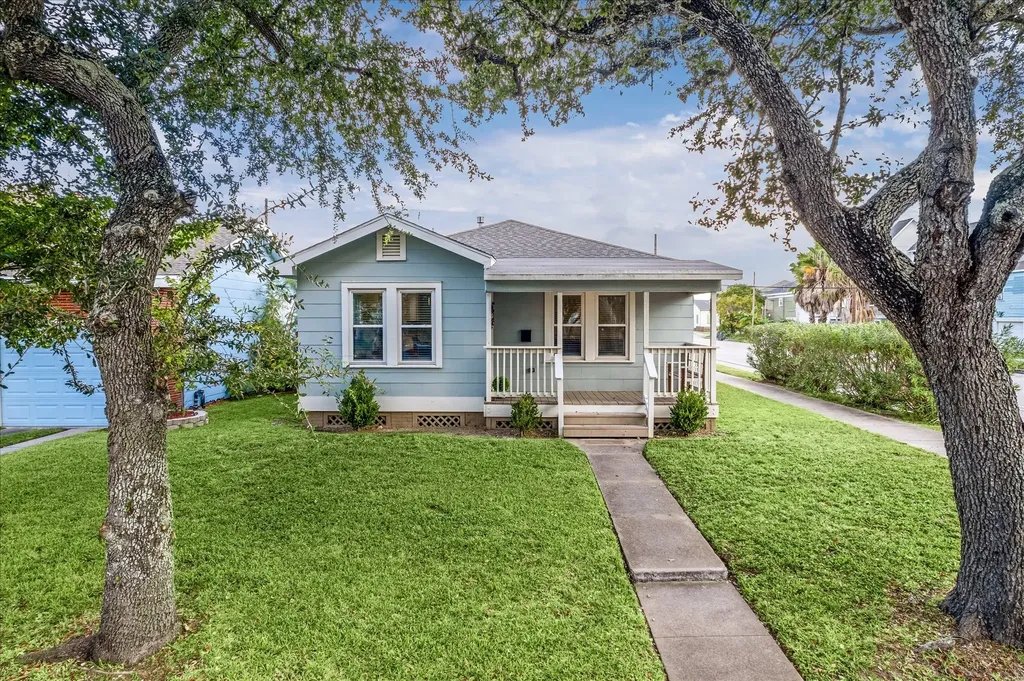 4102 Avenue M 1/2 Galveston TX 77550