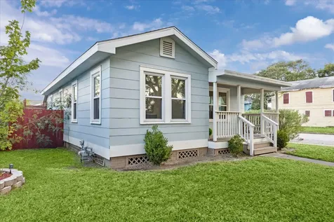 4102 Avenue M 1/2 Galveston TX 77550