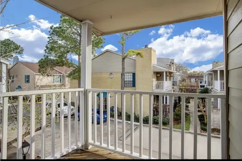 2220 Bering Drive 6 Houston TX 77057