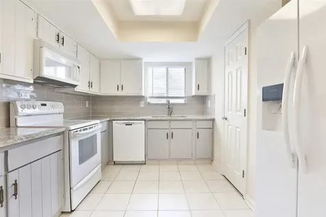 5005 Georgi Lane 167 Houston TX 77092