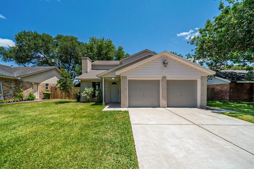 3105 Pilgrims Point Lane Pearland TX 77581
