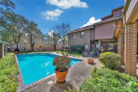 248 Bryn Mawr Circle Hunters Creek Village TX 77024