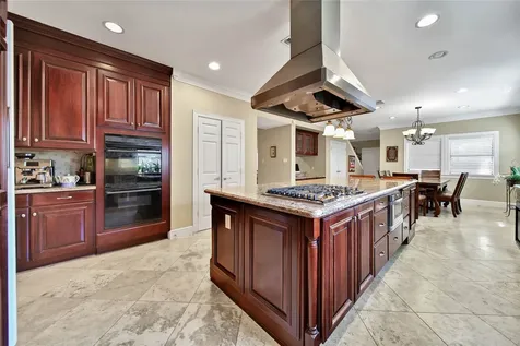 248 Bryn Mawr Circle Hunters Creek Village TX 77024