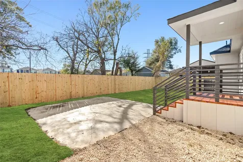 5420 Pease Street Houston TX 77023
