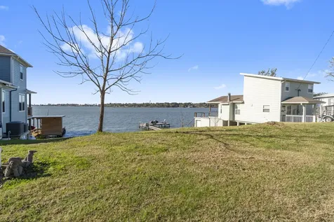 596 Dove Island Livingston TX 77351