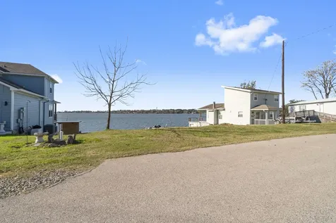 596 Dove Island Livingston TX 77351