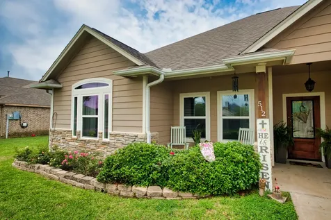 512 Wellshire West Columbia TX 77486