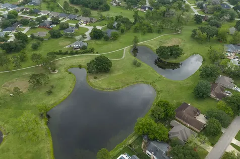 512 Wellshire West Columbia TX 77486