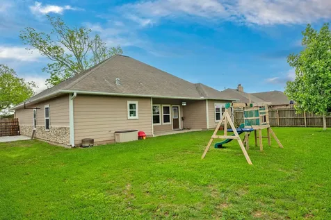512 Wellshire West Columbia TX 77486