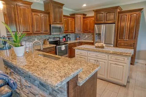 512 Wellshire West Columbia TX 77486