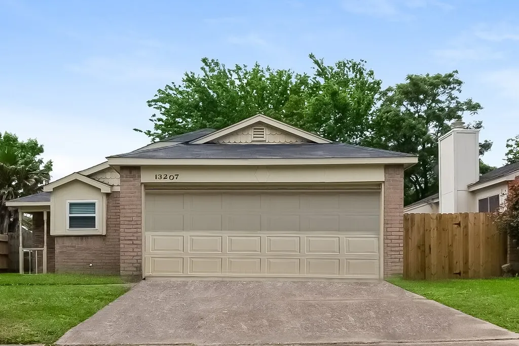 13207 Pebblewalk Circle S Houston TX 77041