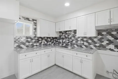 905 Longley Street South Houston TX 77587
