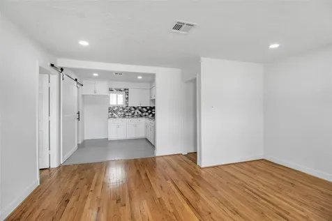 905 Longley Street South Houston TX 77587