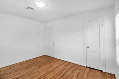 905 Longley Street South Houston TX 77587