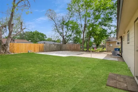 905 Longley Street South Houston TX 77587