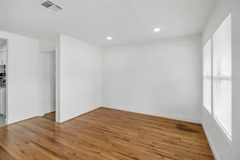 905 Longley Street South Houston TX 77587