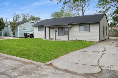 905 Longley Street South Houston TX 77587