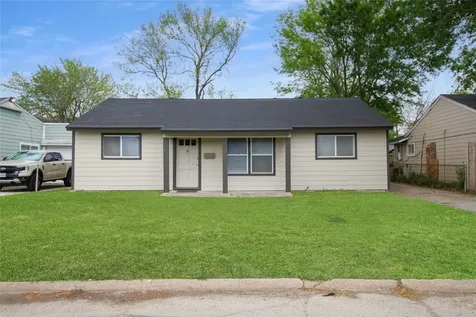905 Longley Street South Houston TX 77587