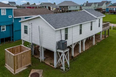 4115 Surf Drive Galveston TX 77554