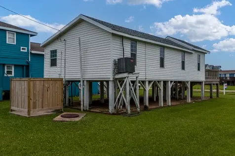 4115 Surf Drive Galveston TX 77554