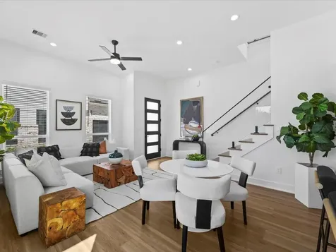 2599 Paul Quinn Houston TX 77091