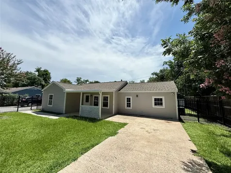 5701 Luna Street Houston TX 77076