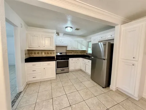 5701 Luna Street Houston TX 77076
