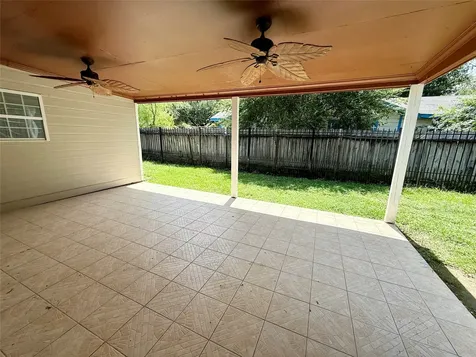 5701 Luna Street Houston TX 77076