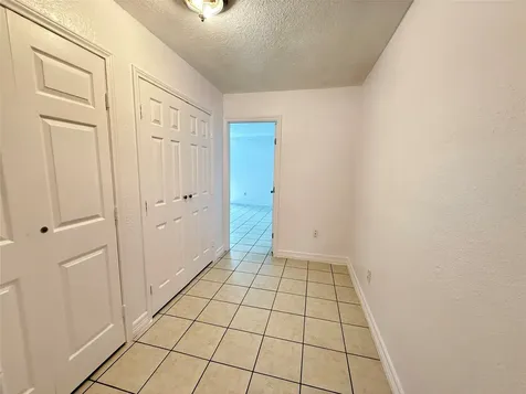 5701 Luna Street Houston TX 77076