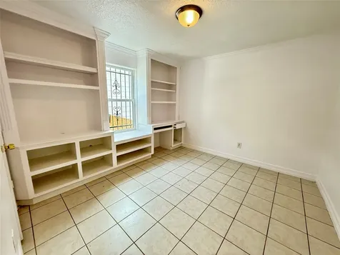 5701 Luna Street Houston TX 77076