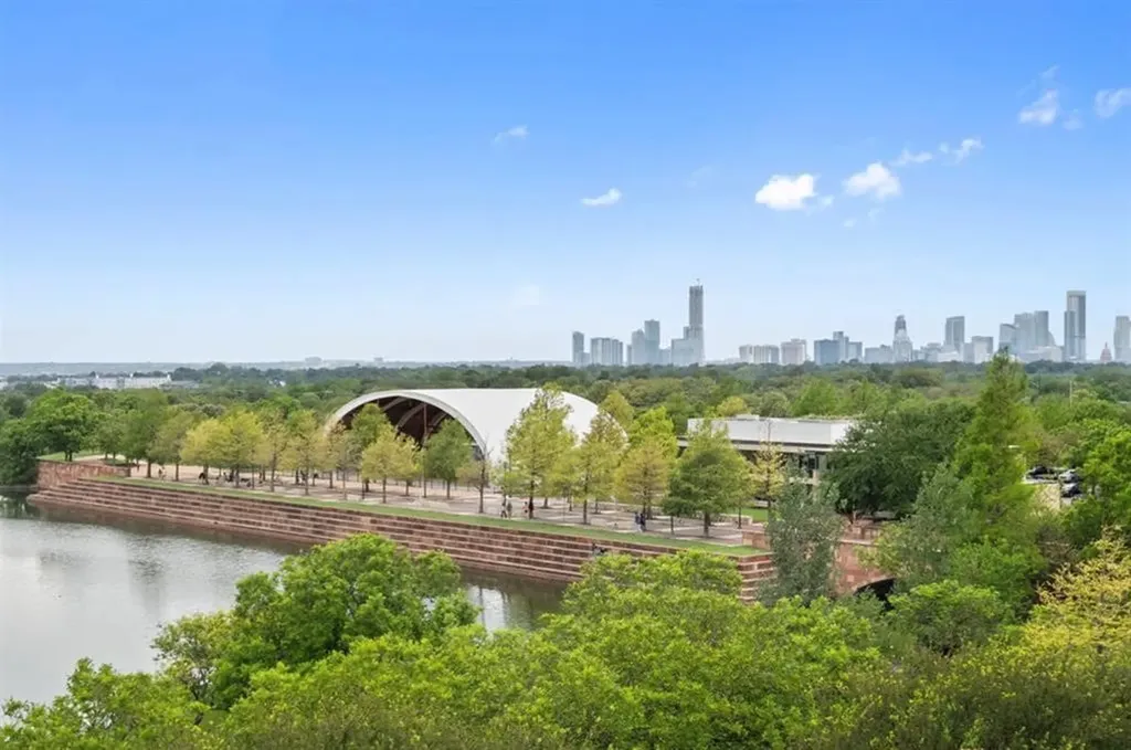 1701 Simond Avenue 208 Austin TX 78723