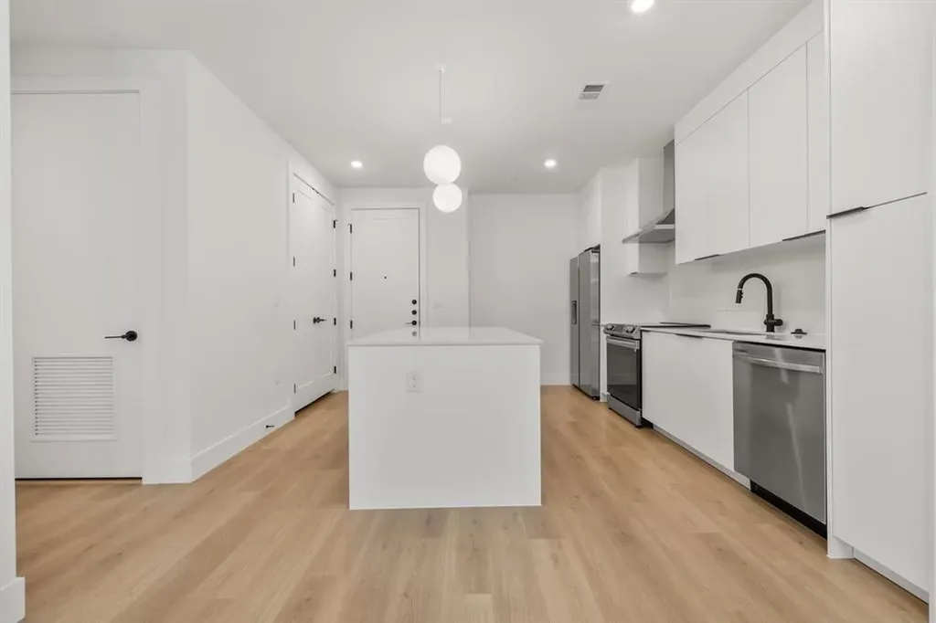 1701 Simond Avenue 208 Austin TX 78723