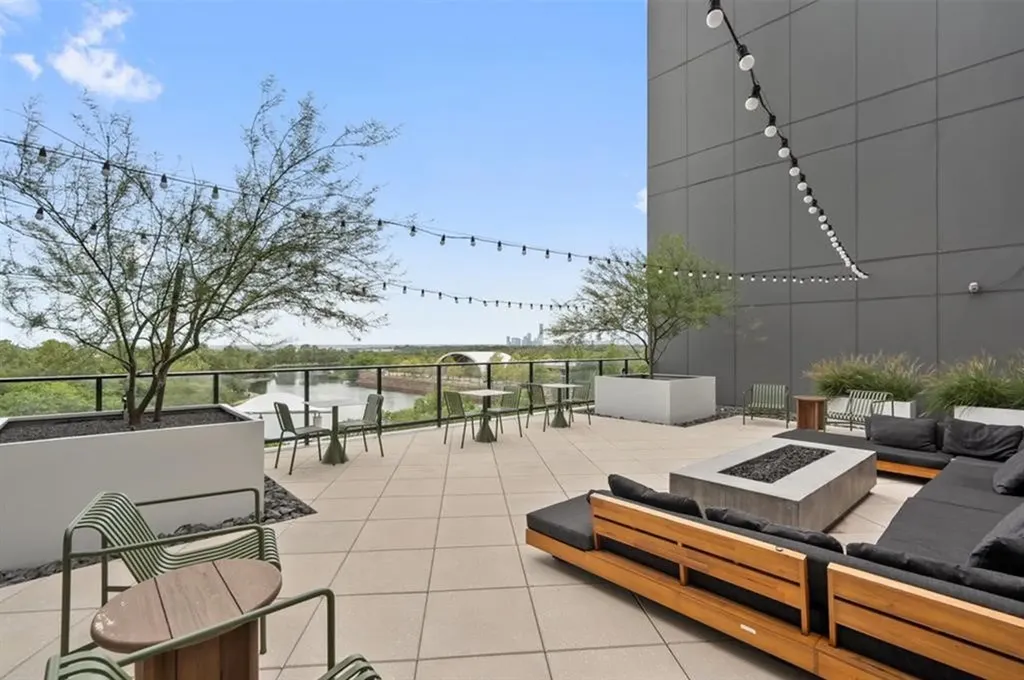 1701 Simond Avenue 208 Austin TX 78723