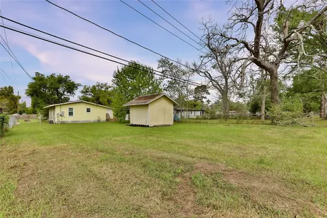 708 Winding Way Street Lake Jackson TX 77566