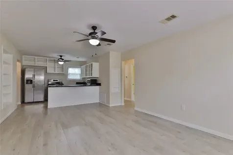 708 Winding Way Street Lake Jackson TX 77566