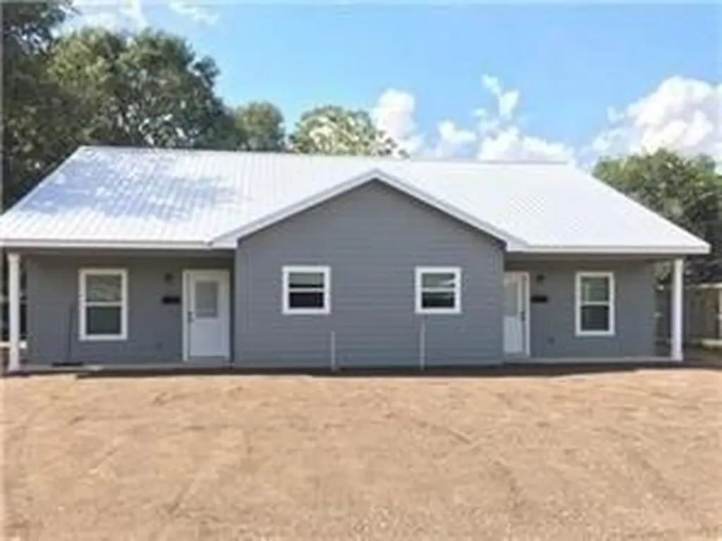 1841 Caroline Lane Sealy TX 77474