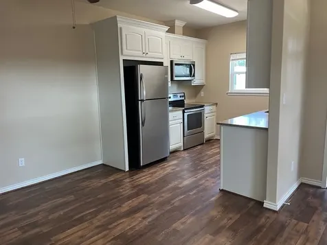 1841 Caroline Lane Sealy TX 77474
