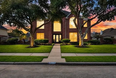 2110 Five Iron Drive Houston TX 77089