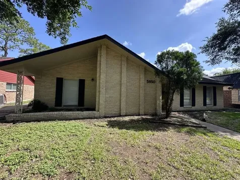 5850 Paisley Street Houston TX 77096