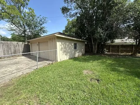 5850 Paisley Street Houston TX 77096