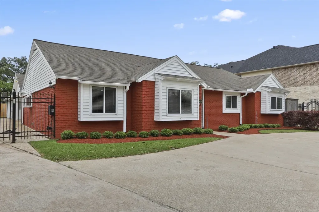 12303 Barryknoll Lane Houston TX 77024