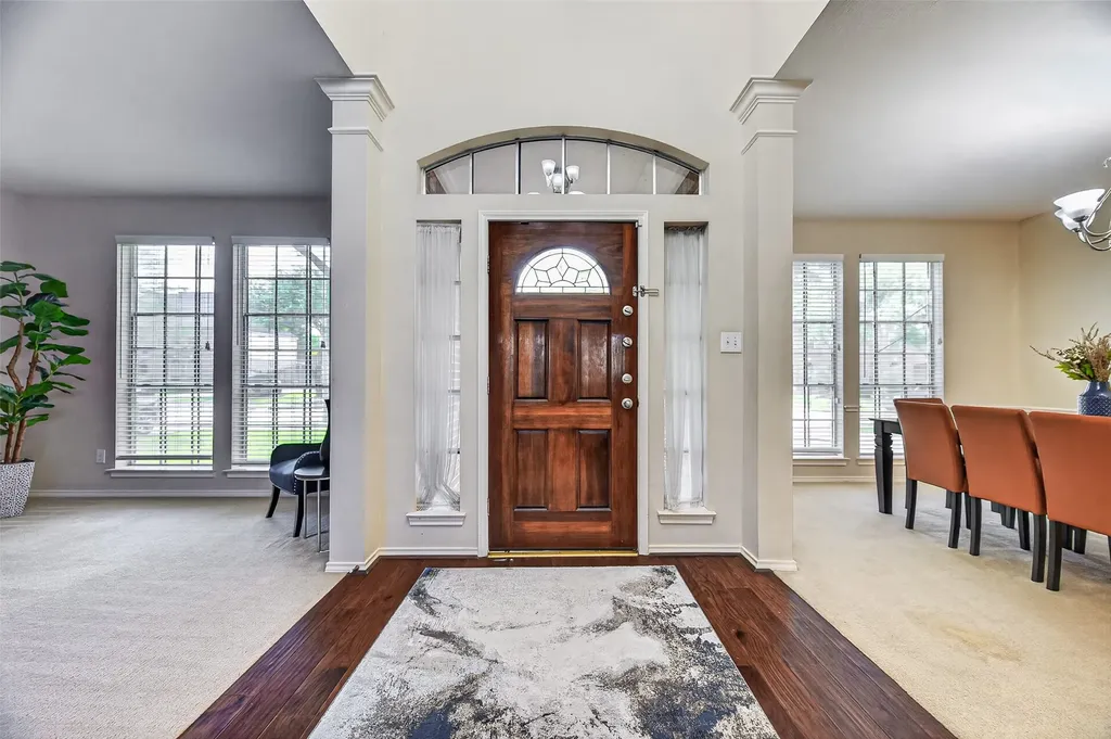 5911 Indian Hills Ln Lane Sugar Land TX 77479