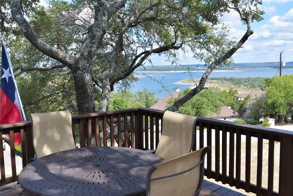 785 Lake Forest Canyon Lake TX 78133